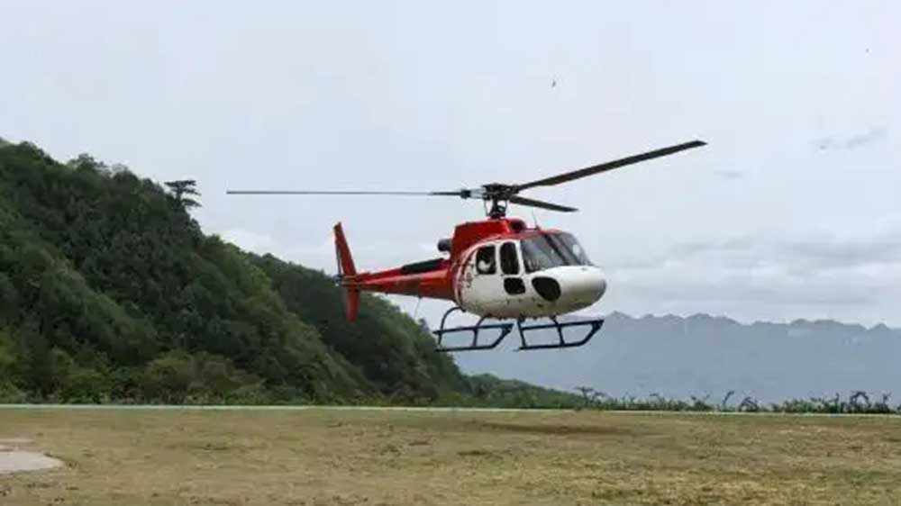 低空旅游“米倉號”直升機首發現場.jpg